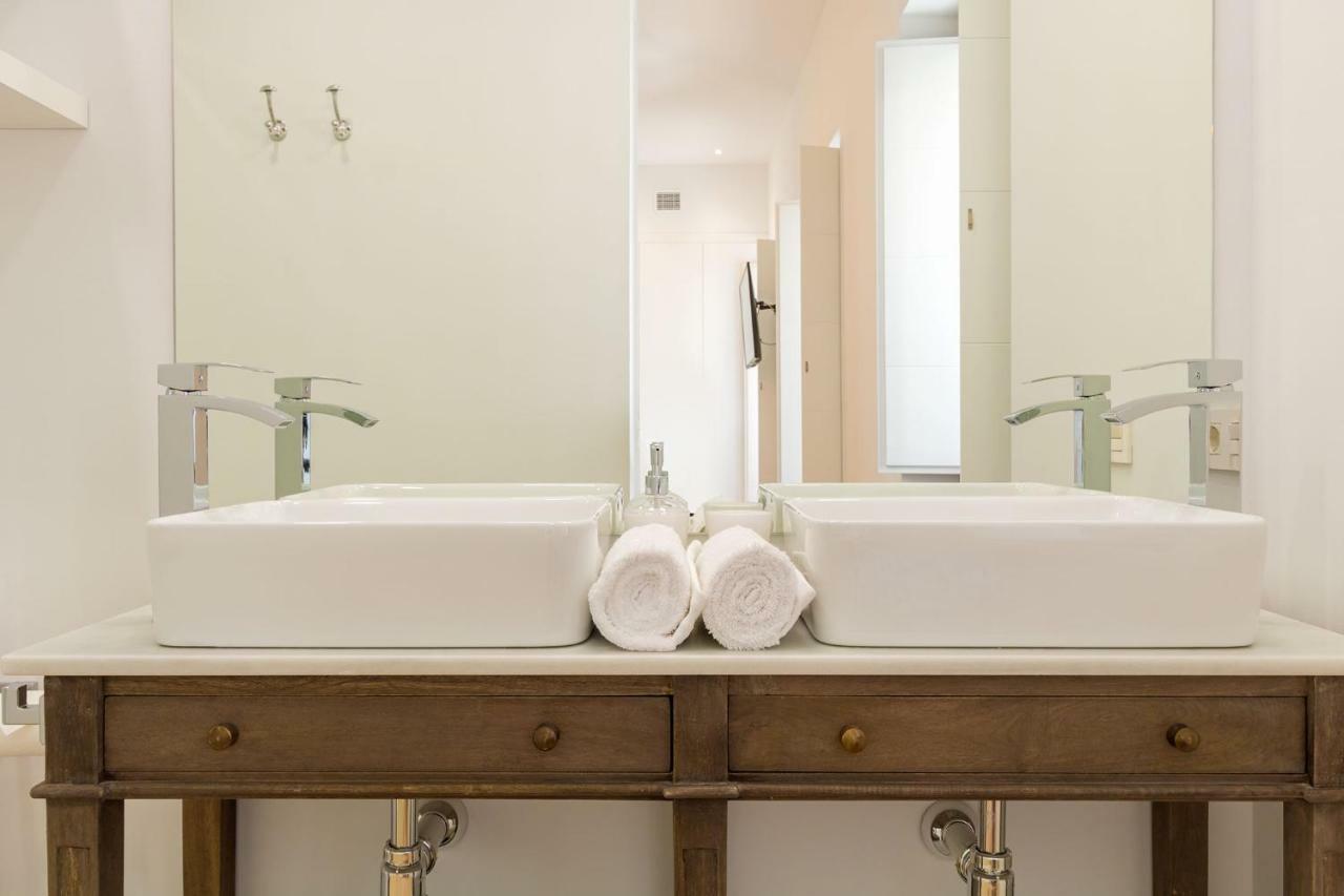 Ohliving Santa Cruz Apartment Sevilla Bagian luar foto